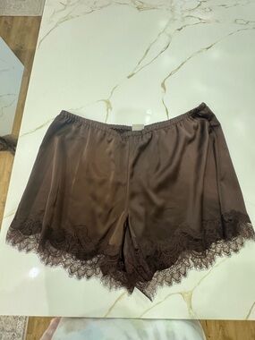 Women’s Satin Lace Trim Shorts - Brown